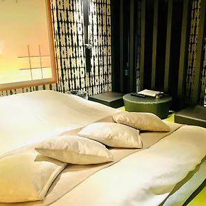 Asokono 3*, Kamiseya 日本